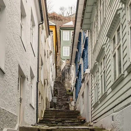 Apartment Dinbnb I For The Whole Crew I Idyllic Location Bergen